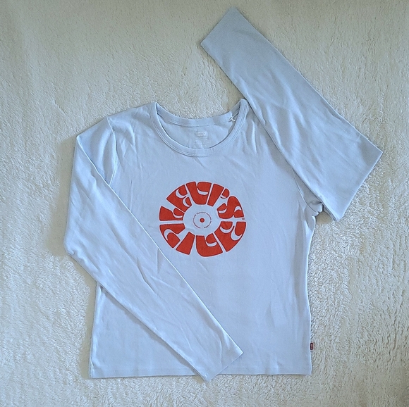 Levi's "Broadcasting🎙 Live From San Francisco California" Graphic Tee👕 - NWT - Picture 9 of 13